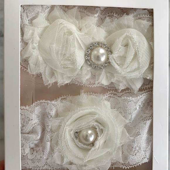 NIB Wedding Garters in white lace with pearl details. One to keep one to toss! - Picture 2 of 3